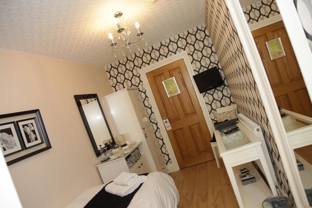 The Leicester Southport Bagian luar foto